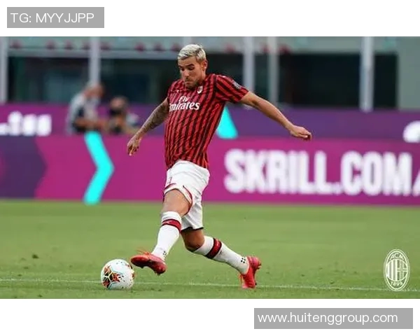 足球明星特奥独特发型解析引领潮流风尚的时尚魅力